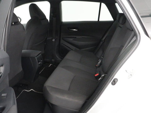 Toyota Corolla 2.0 Hybrid First Edition | Stoel & stuurverwarming | Navigatie | Carplay | Adaptive cruise | Full LED | Camera | Climate control | Bluetooth