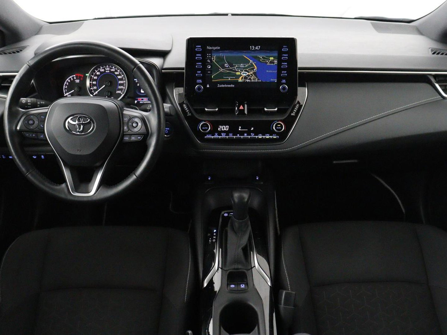 Toyota Corolla 2.0 Hybrid First Edition | Stoel & stuurverwarming | Navigatie | Carplay | Adaptive cruise | Full LED | Camera | Climate control | Bluetooth