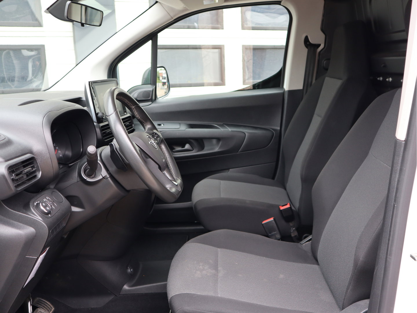 Opel Combo 1.5D 131pk Automaat Euro 6 - Apple - Cruise - Airco