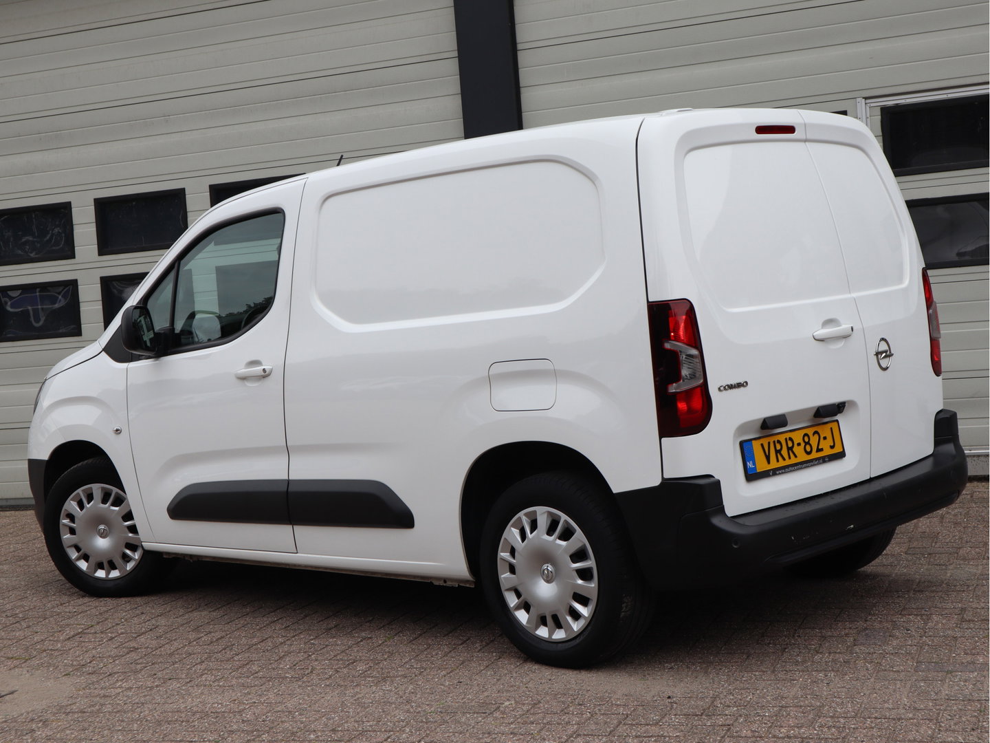 Opel Combo 1.5D 131pk Automaat Euro 6 - Apple - Cruise - Airco
