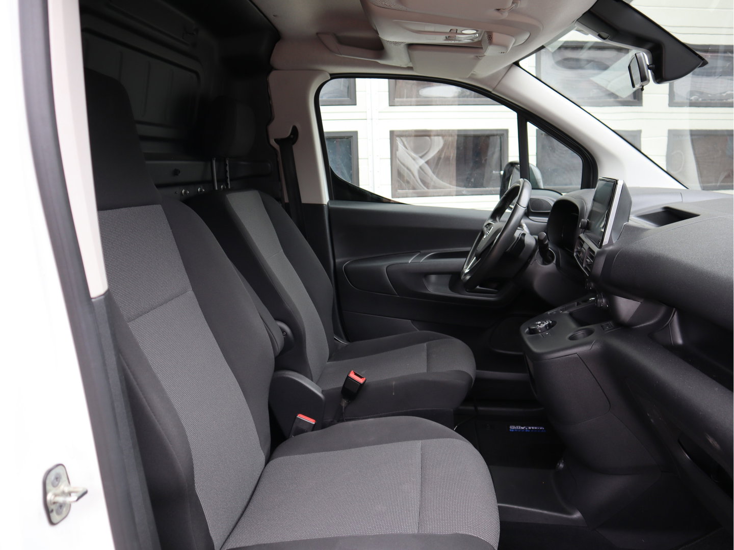 Opel Combo 1.5D 131pk Automaat Euro 6 - Apple - Cruise - Airco