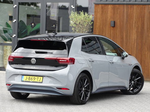 Volkswagen ID.3 First Plus 58 kWh / Massage / IQ-Light / *NAP*