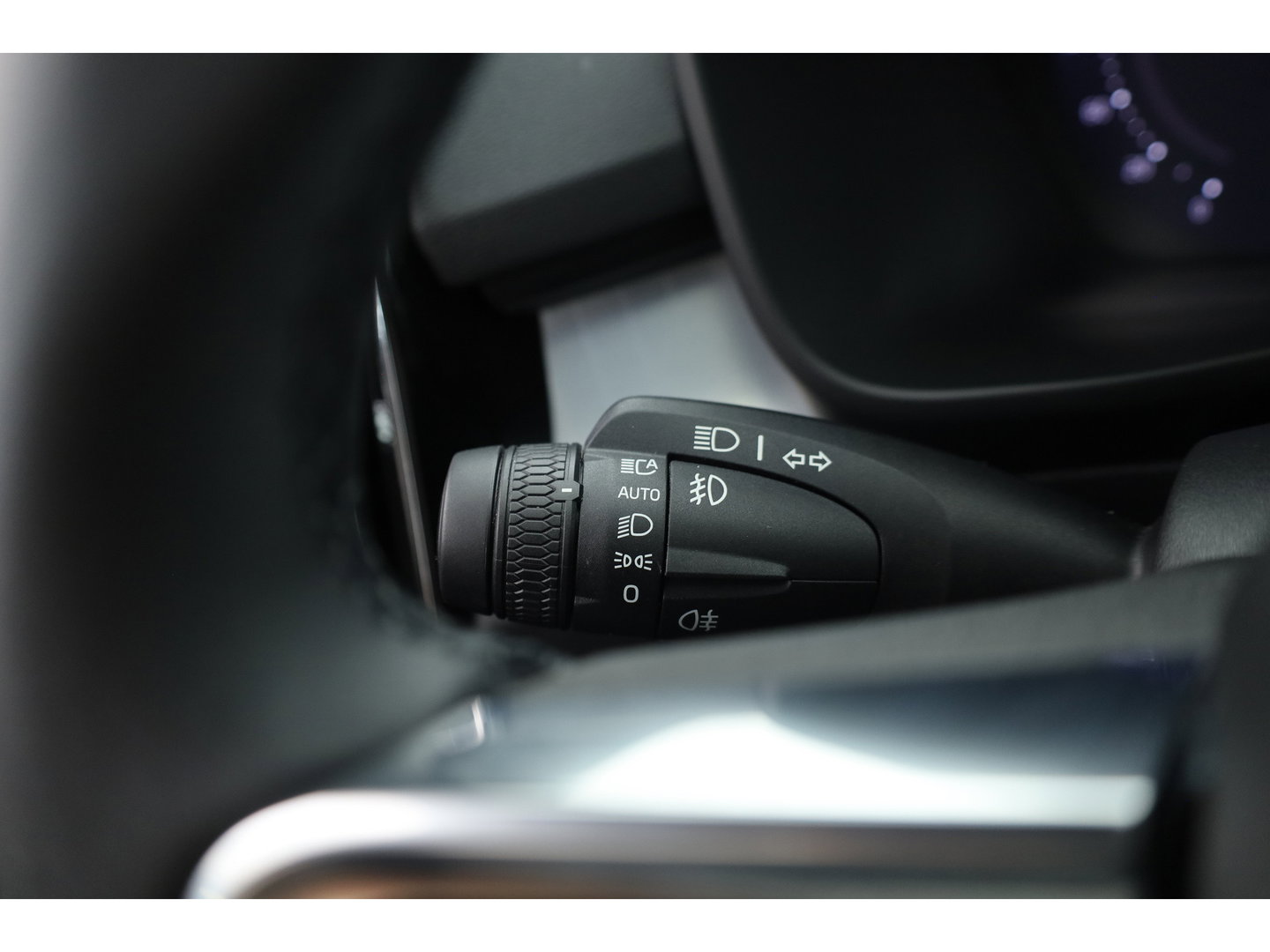 Volvo XC40 2.0 B3 Core | 360 camera | Stoelverwarming | Stuurverwarming | ACC | Blis |