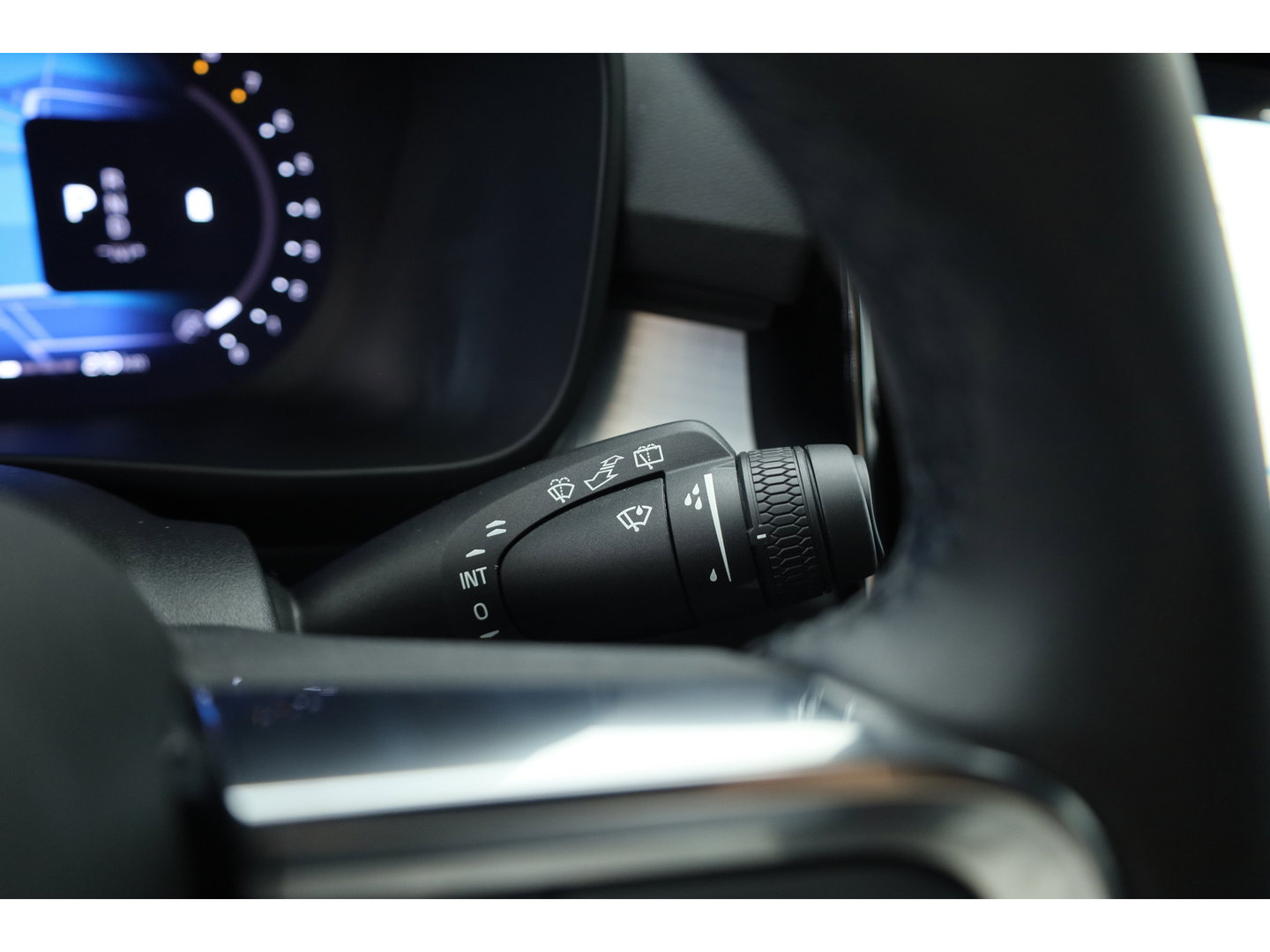 Volvo XC40 2.0 B3 Core | 360 camera | Stoelverwarming | Stuurverwarming | ACC | Blis |