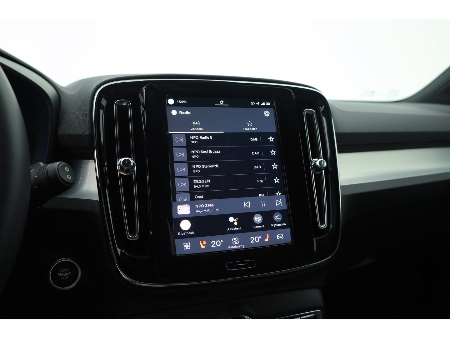 Volvo XC40 2.0 B3 Core | 360 camera | Stoelverwarming | Stuurverwarming | ACC | Blis |