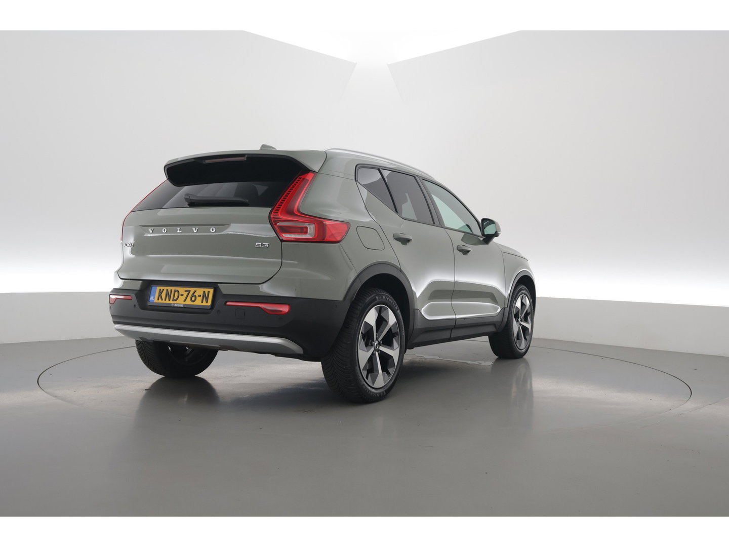 Volvo XC40 2.0 B3 Core | 360 camera | Stoelverwarming | Stuurverwarming | ACC | Blis |