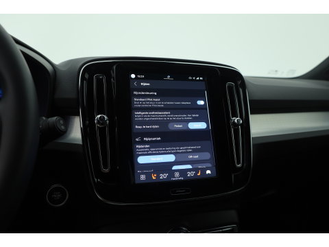 Volvo XC40 2.0 B3 Core | 360 camera | Stoelverwarming | Stuurverwarming | ACC | Blis |