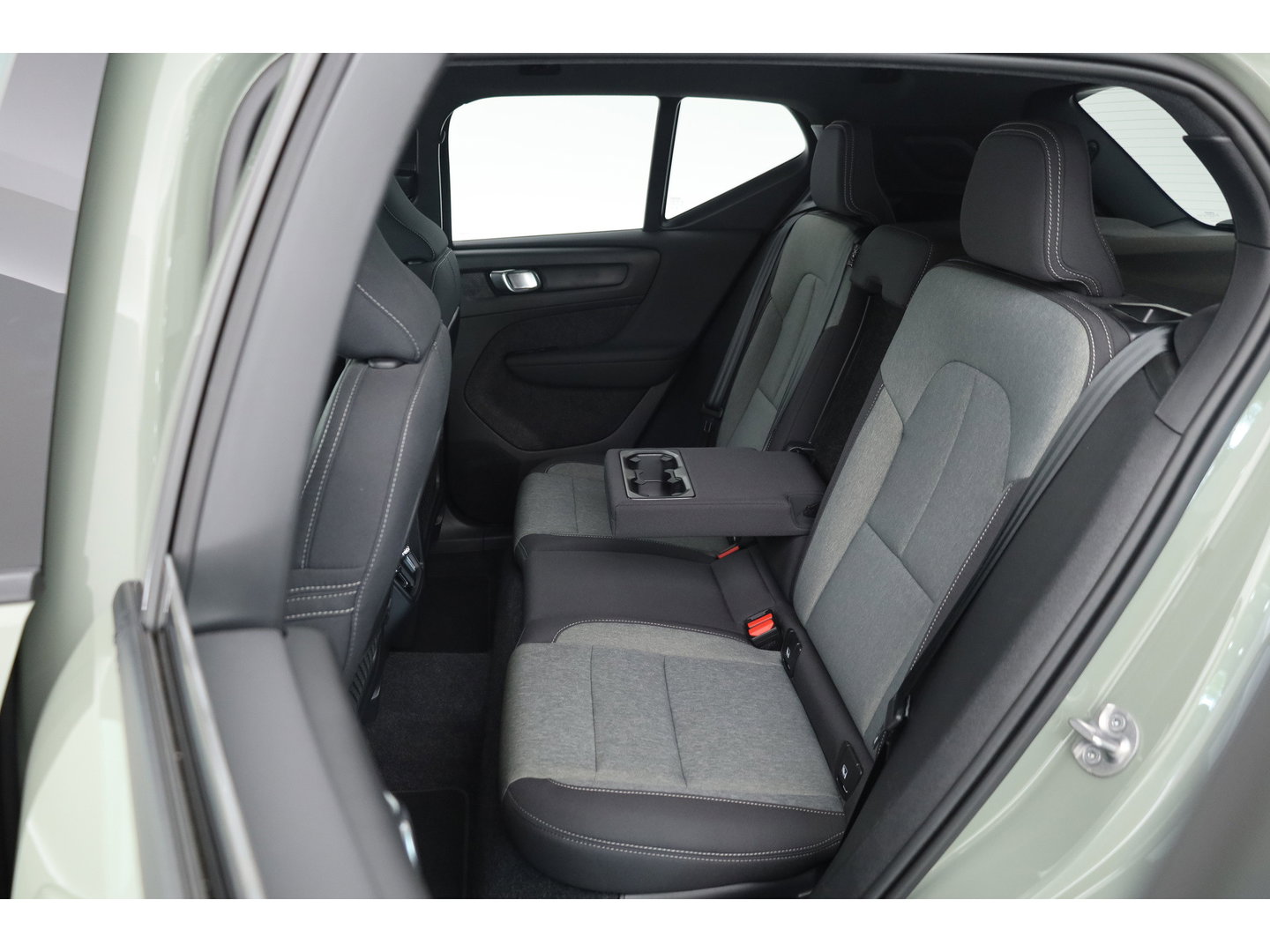 Volvo XC40 2.0 B3 Core | 360 camera | Stoelverwarming | Stuurverwarming | ACC | Blis |