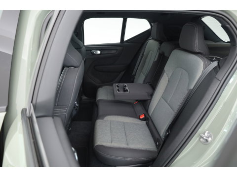 Volvo XC40 2.0 B3 Core | 360 camera | Stoelverwarming | Stuurverwarming | ACC | Blis |