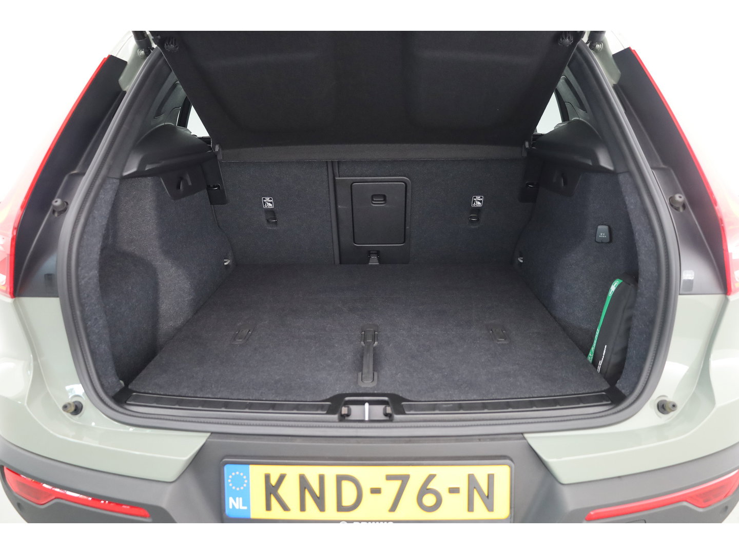 Volvo XC40 2.0 B3 Core | 360 camera | Stoelverwarming | Stuurverwarming | ACC | Blis |