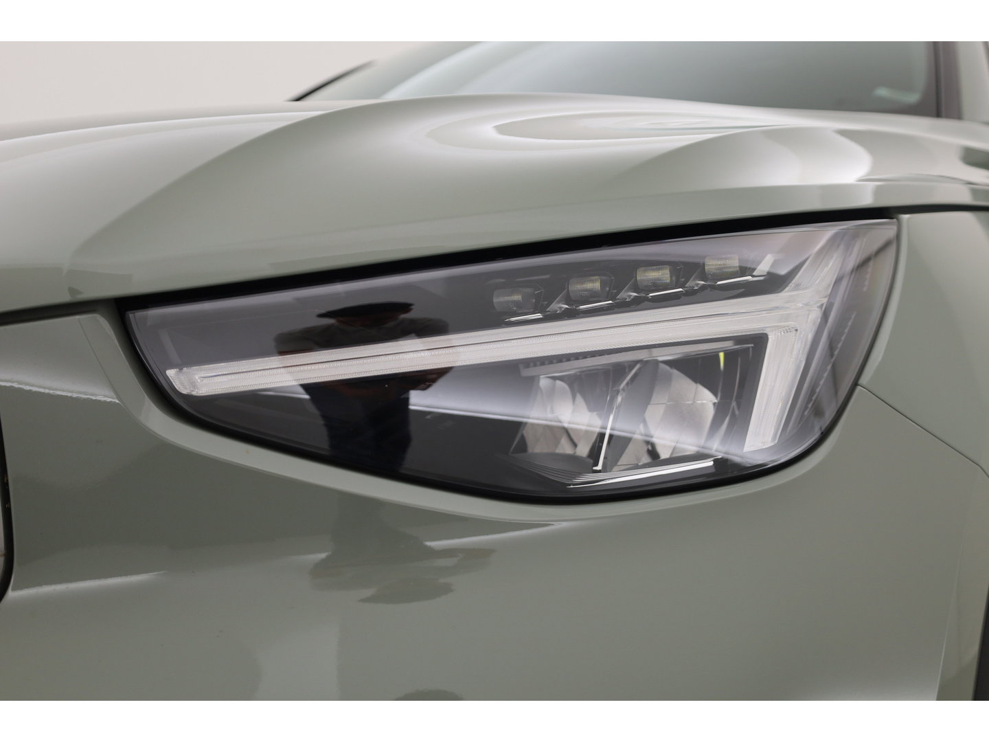 Volvo XC40 2.0 B3 Core | 360 camera | Stoelverwarming | Stuurverwarming | ACC | Blis |
