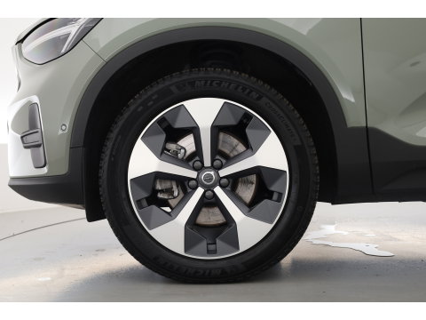 Volvo XC40 2.0 B3 Core | 360 camera | Stoelverwarming | Stuurverwarming | ACC | Blis |