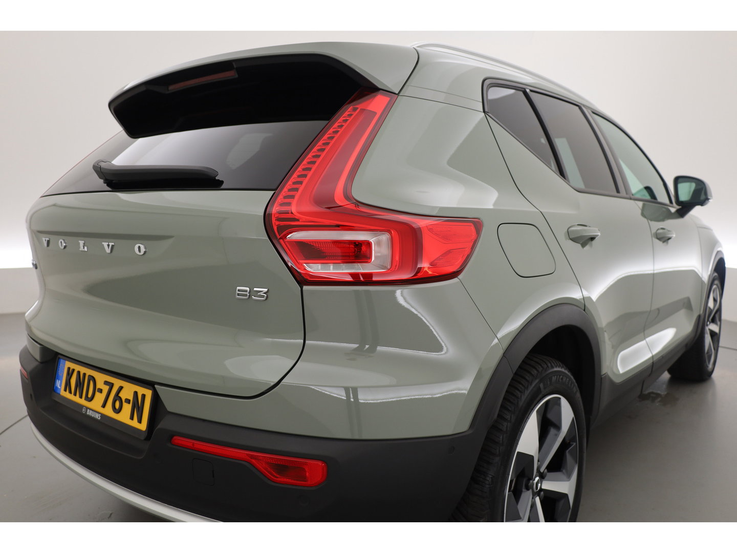 Volvo XC40 2.0 B3 Core | 360 camera | Stoelverwarming | Stuurverwarming | ACC | Blis |
