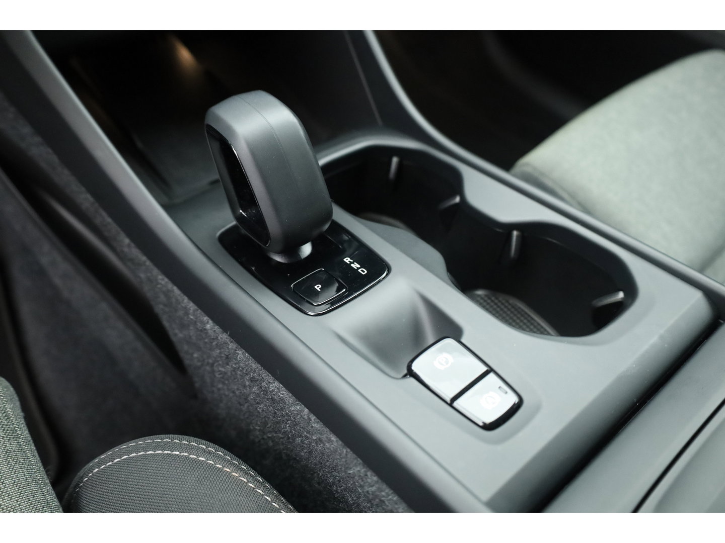 Volvo XC40 2.0 B3 Core | 360 camera | Stoelverwarming | Stuurverwarming | ACC | Blis |