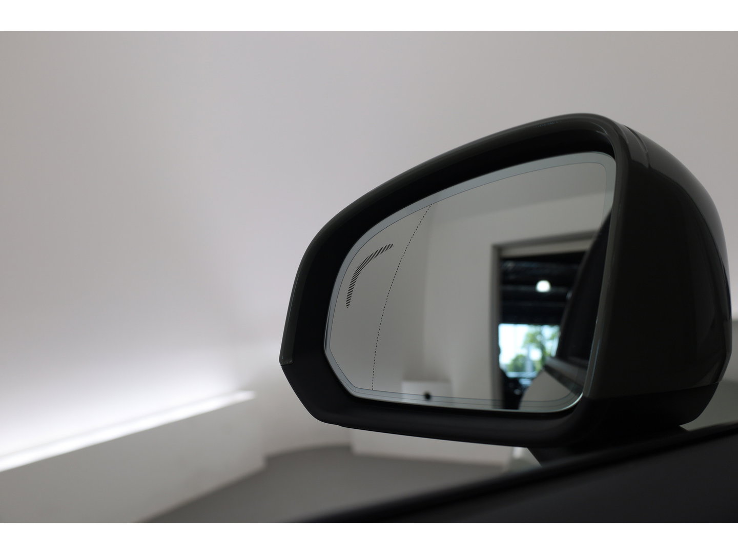 Volvo XC40 2.0 B3 Core | 360 camera | Stoelverwarming | Stuurverwarming | ACC | Blis |