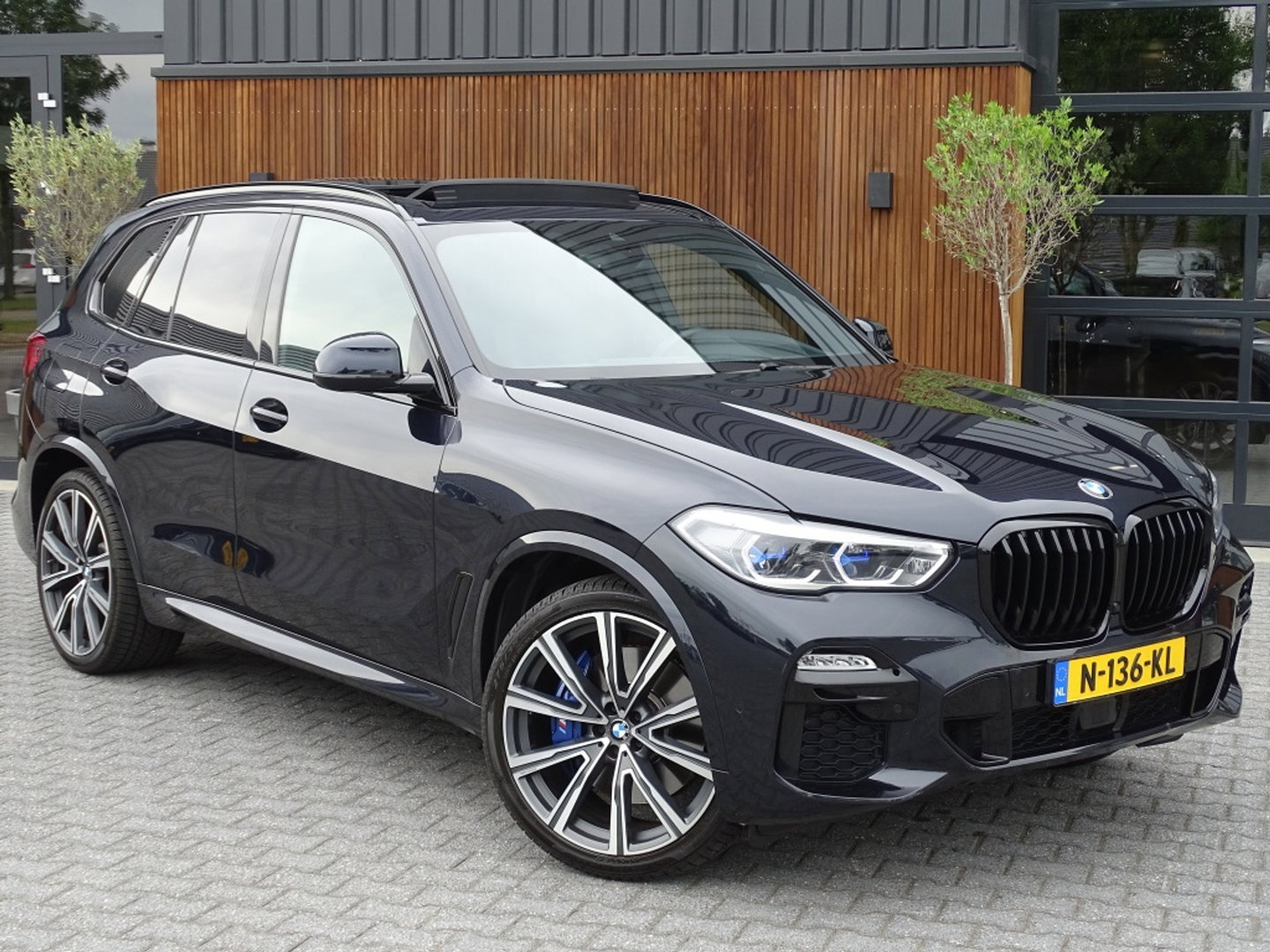 BMW X5 40i 341PK X-Drive / M-Sport / pano / Harman Kardon / Laser