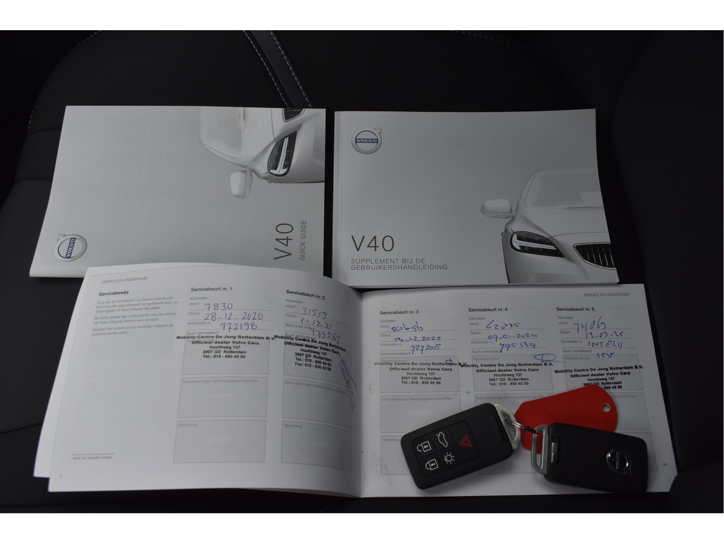 Volvo V40 1.5 T2 Polar+ | NL-Auto | Historie | Standkachel | Stoelverwarming | Nav | Sfeerverl. | Full LED | Zeer netjes