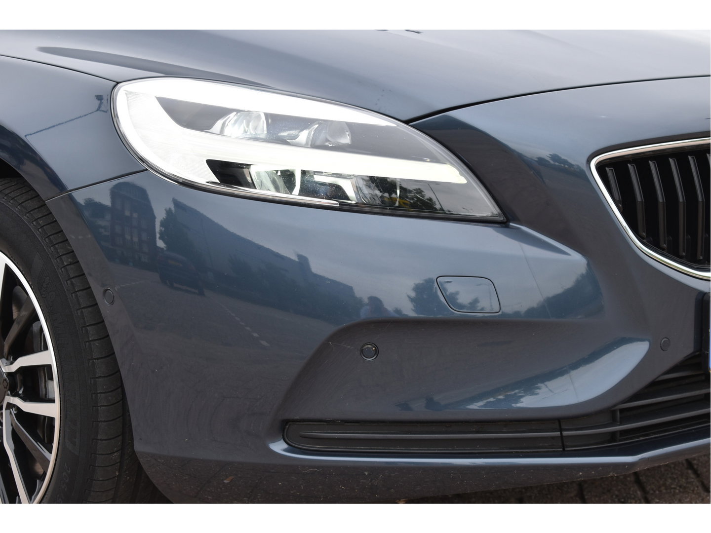 Volvo V40 1.5 T2 Polar+ | NL-Auto | Historie | Standkachel | Stoelverwarming | Nav | Sfeerverl. | Full LED | Zeer netjes