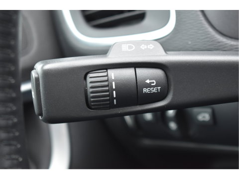 Volvo V40 1.5 T2 Polar+ | NL-Auto | Historie | Standkachel | Stoelverwarming | Nav | Sfeerverl. | Full LED | Zeer netjes