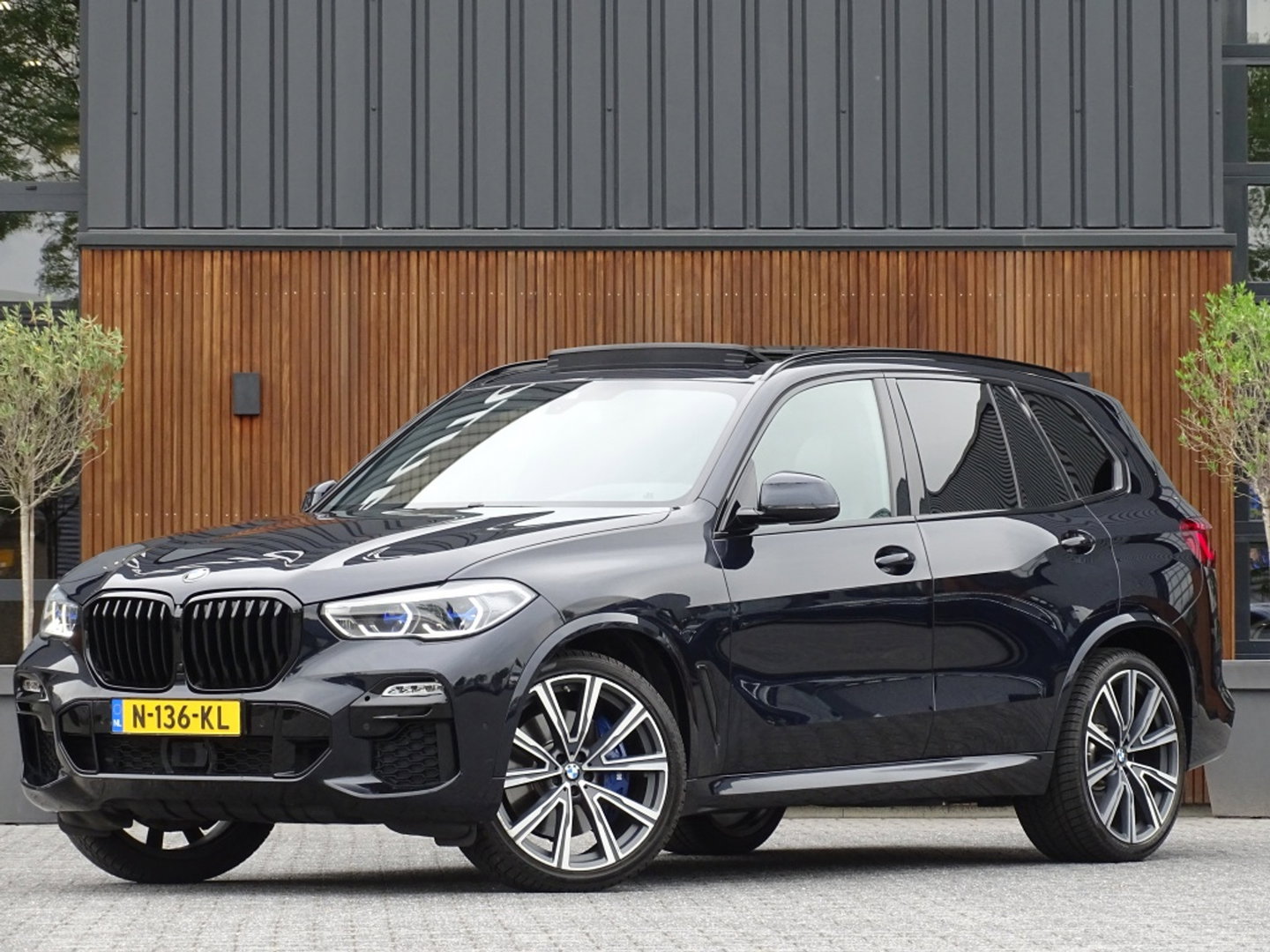 BMW X5 40i 341PK X-Drive / M-Sport / pano / Harman Kardon / Laser