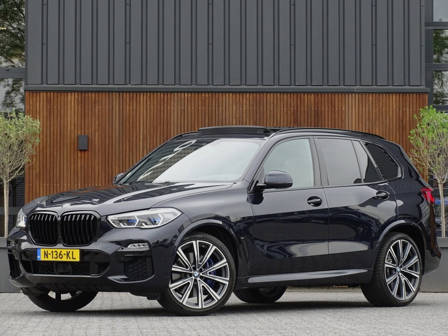 BMW X5 40i 341PK X-Drive / M-Sport / pano / Harman Kardon / Laser