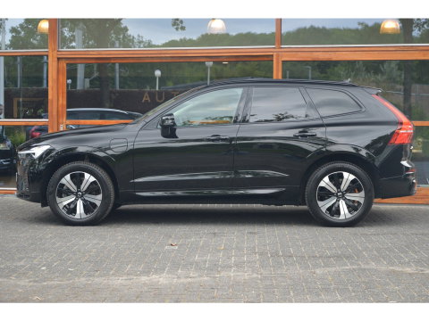 Volvo XC60 T6 Hybride AWD Plus Dark LONG RANGE | Panoramadak | Camera | Trekhaak | Pilot-Assist | Memory stoelen |
