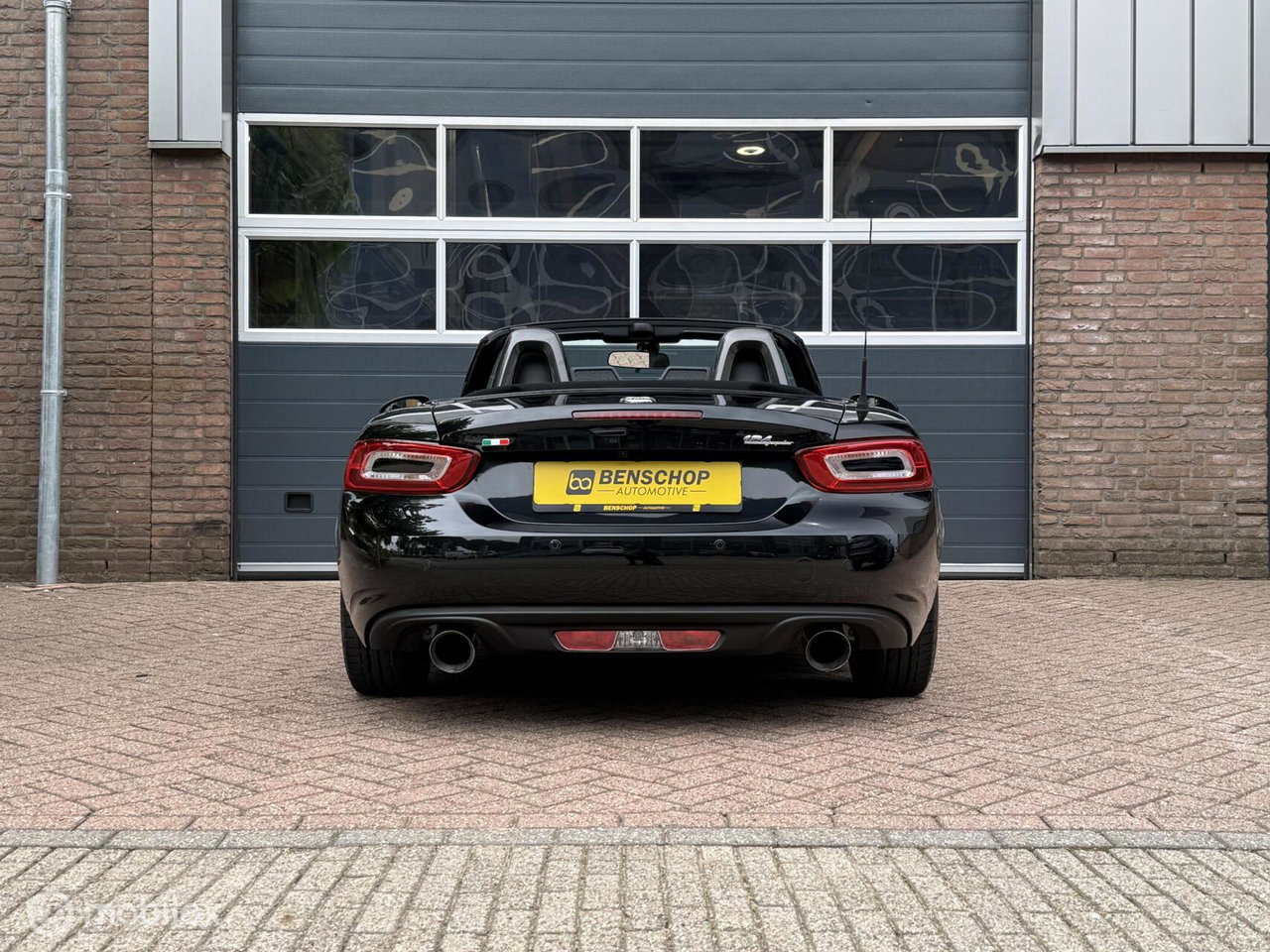 Fiat 124 Spider
