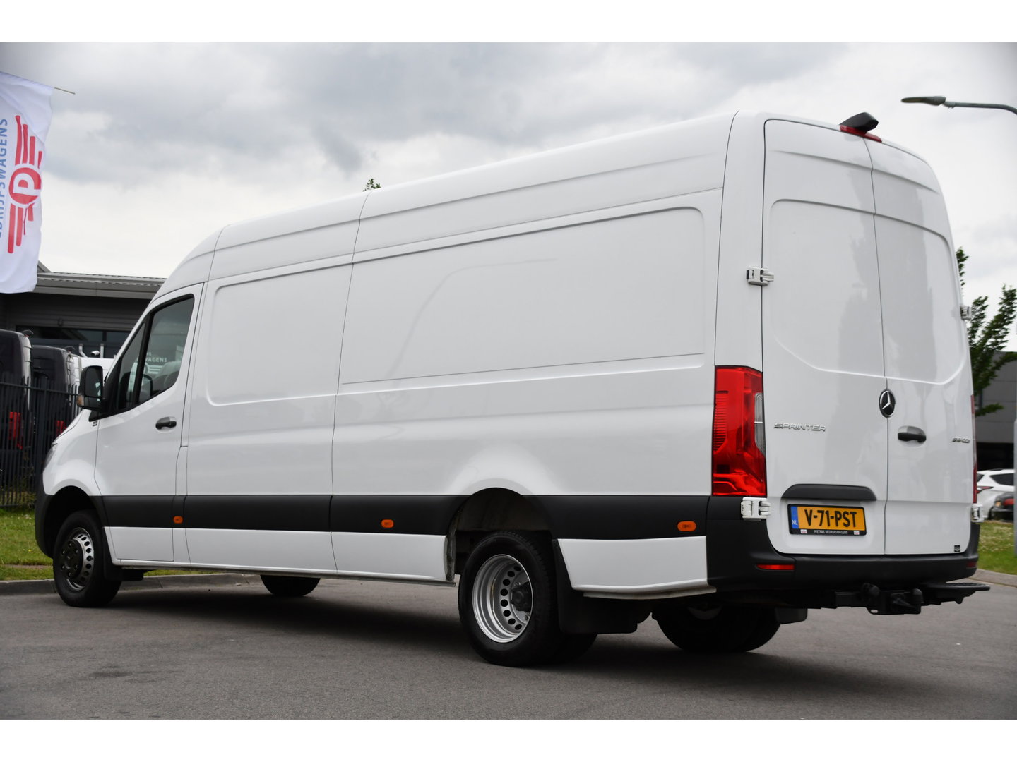 Mercedes-Benz Sprinter 519 V6 3.0 CDI L3H2 PB Edition N1, Camera, Carplay, 3500kg Trekhaak, Mbux, Automaat, Keyless, 3 Zits, Uniek!