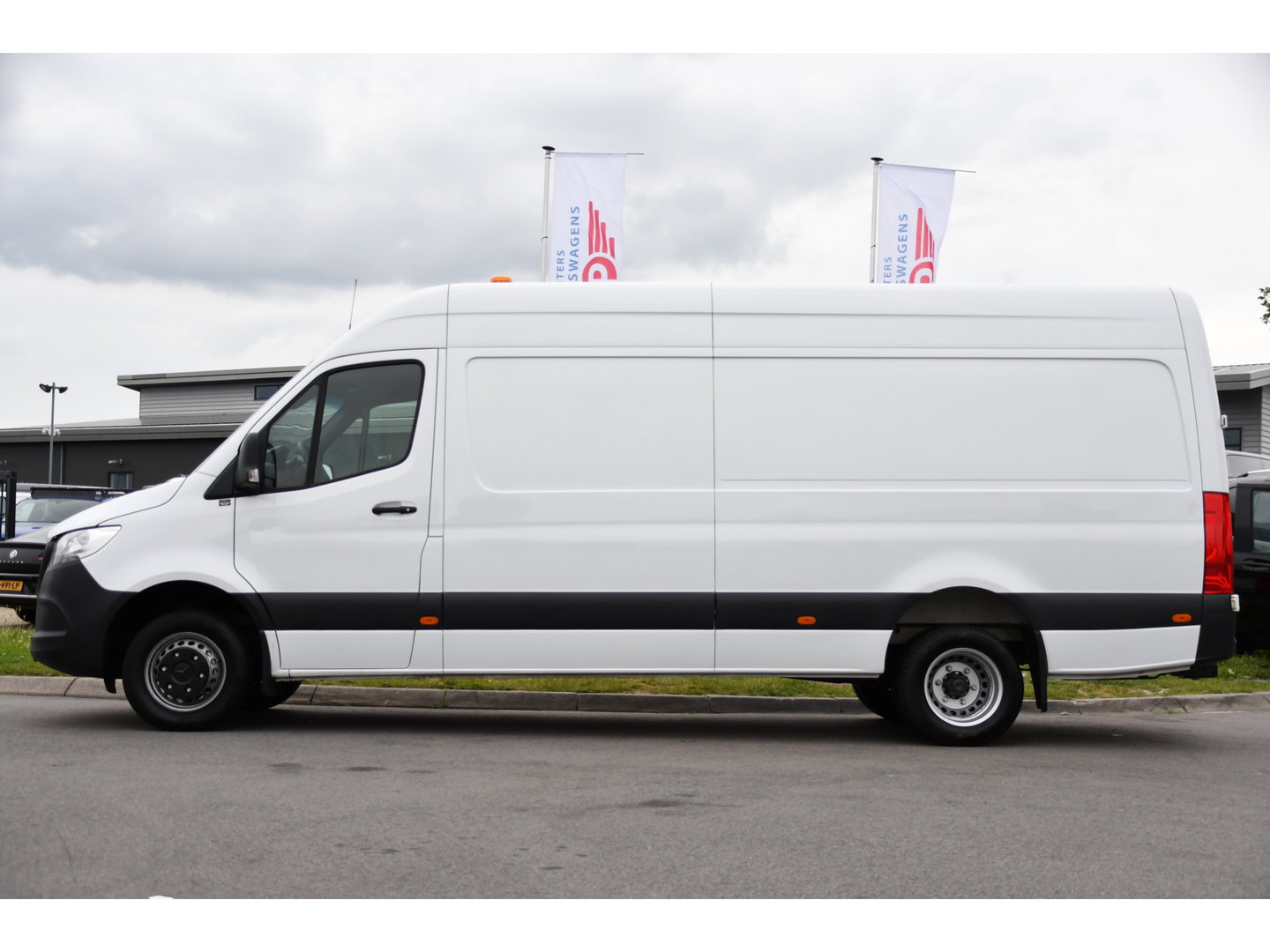 Mercedes-Benz Sprinter 519 V6 3.0 CDI L3H2 PB Edition N1, Camera, Carplay, 3500kg Trekhaak, Mbux, Automaat, Keyless, 3 Zits, Uniek!