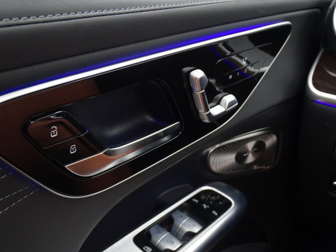 Mercedes-Benz GLC 300 4MATIC AMG 258PK / Designo / Burmester / LED