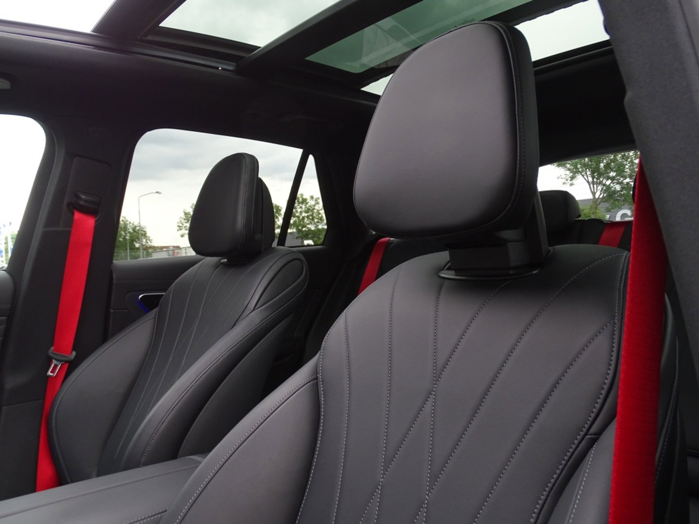 Mercedes-Benz GLC 300 4MATIC AMG 258PK / Designo / Burmester / LED