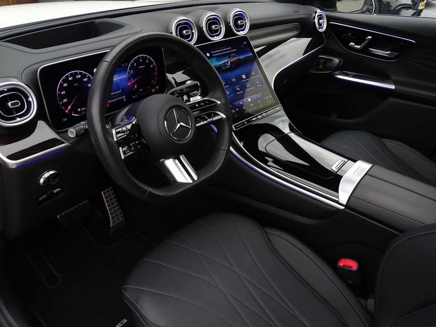 Mercedes-Benz GLC 300 4MATIC AMG 258PK / Designo / Burmester / LED