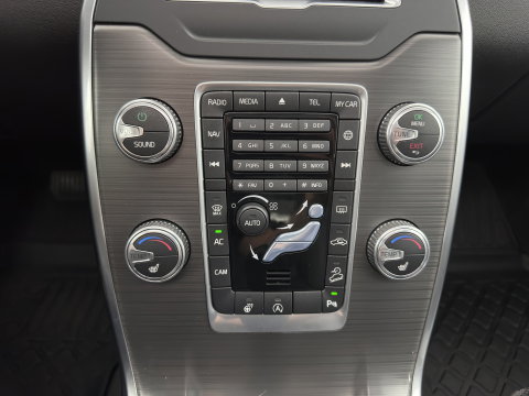 Volvo XC70 2.4 D5 Polar+ Aut. *PANO | LEATHER | BI-XENON | MEMORY-PACK | HEATED-COMFORTSEATS | NAVI-FULLMAP | ECC | PDC | CRUISE | 18''ALU*