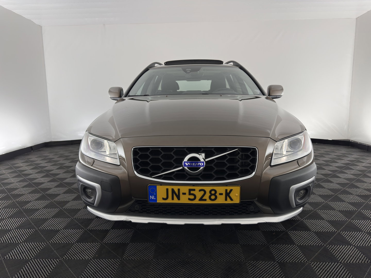 Volvo XC70 2.4 D5 Polar+ Aut. *PANO | LEATHER | BI-XENON | MEMORY-PACK | HEATED-COMFORTSEATS | NAVI-FULLMAP | ECC | PDC | CRUISE | 18''ALU*