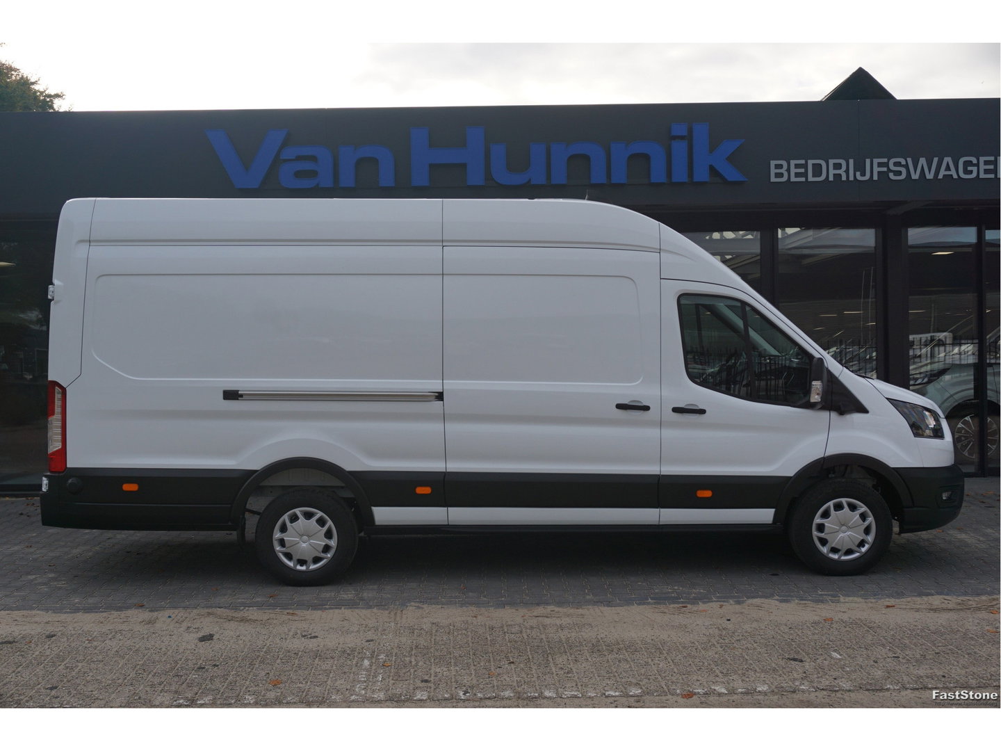 Ford Transit 350L 165PK RWD-10 AUT L4H3 BPM VRIJ!! Navi, Cam, Adap. Cruise, 270° Deur, 3.5T Trekgewicht!! NR. DJ02*