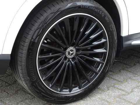 Mercedes-Benz GLC 300 4MATIC AMG 258PK / Designo / Burmester / LED