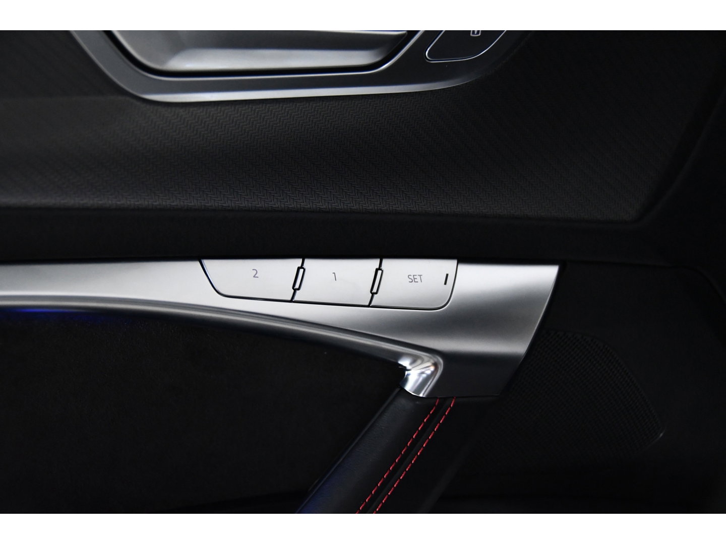Audi A6 Avant RS6 quattro, Pano,Keram,HUD,Downpipe,Softclose