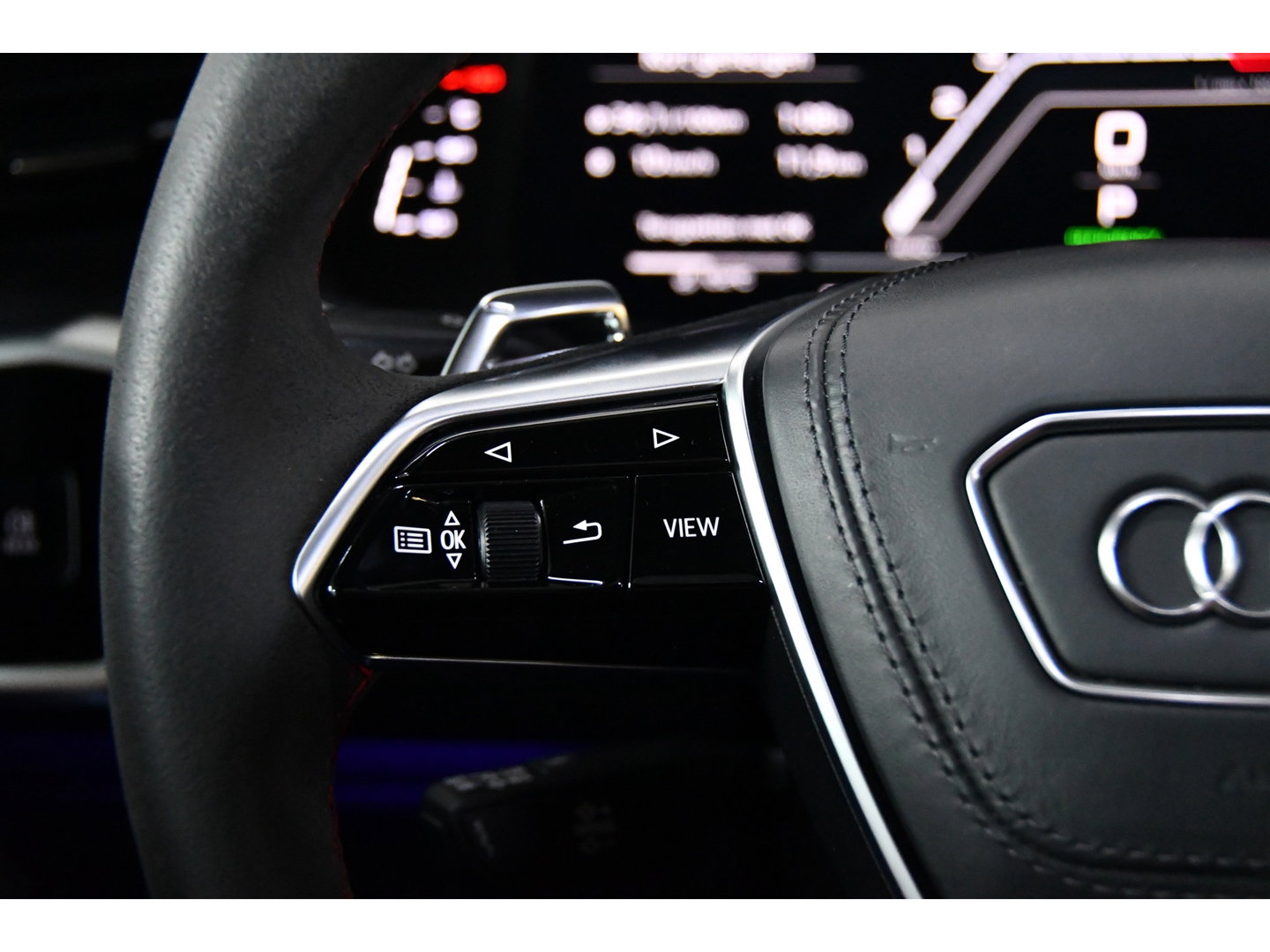 Audi A6 Avant RS6 quattro, Pano,Keram,HUD,Downpipe,Softclose