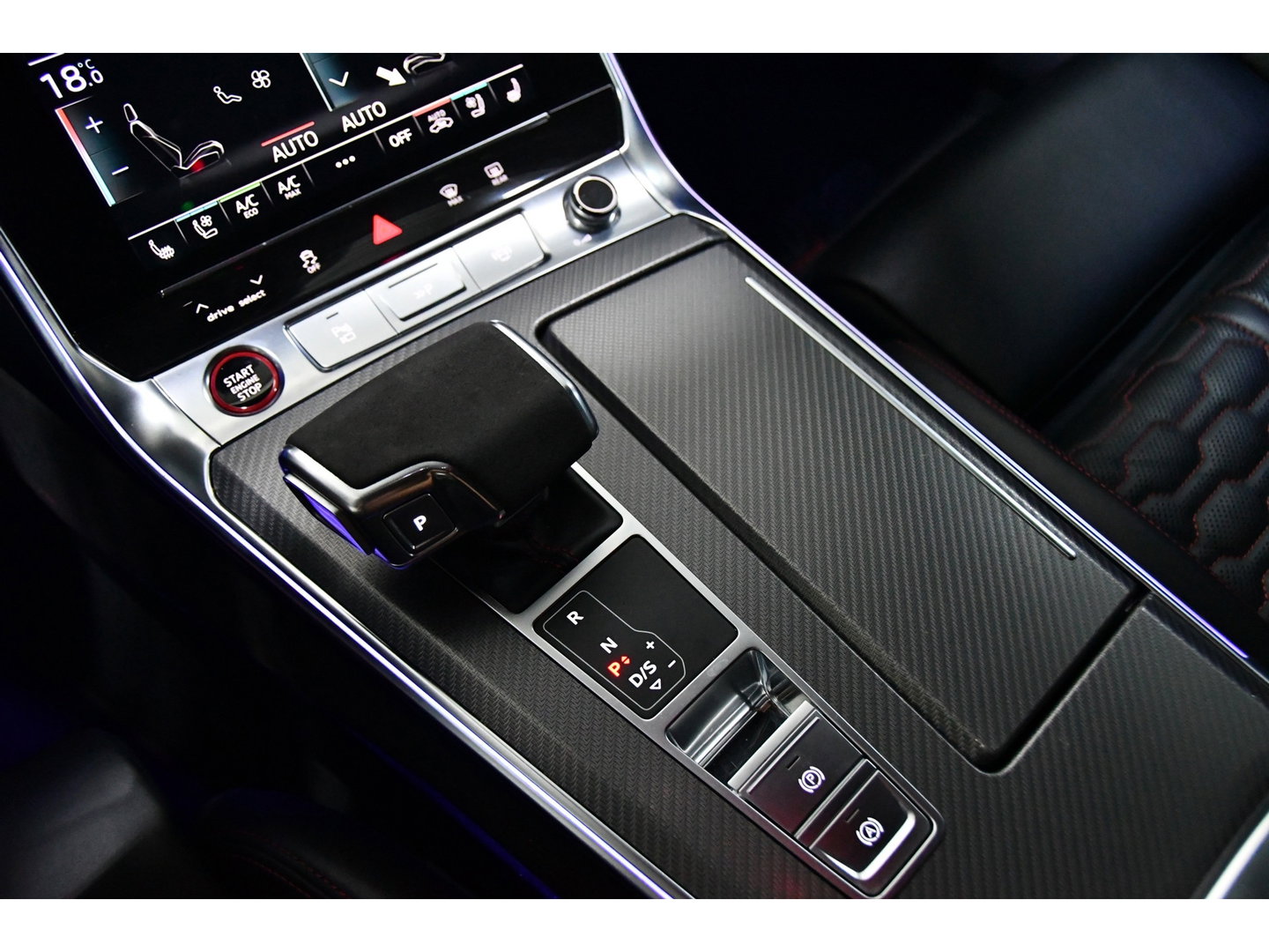Audi A6 Avant RS6 quattro, Pano,Keram,HUD,Downpipe,Softclose