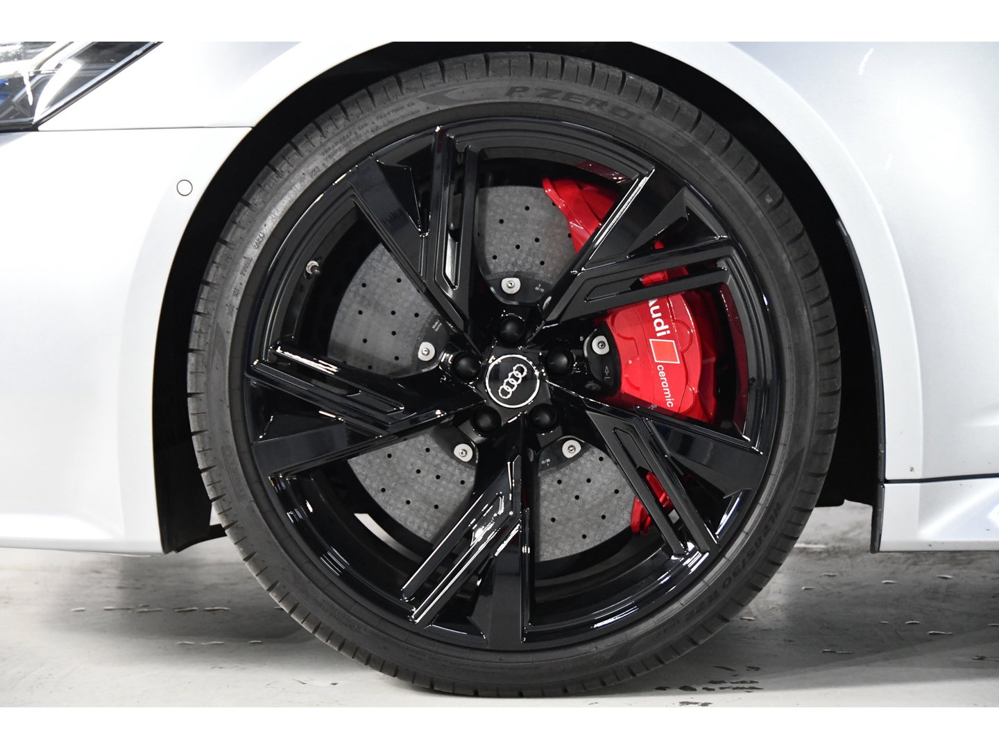Audi A6 Avant RS6 quattro, Pano,Keram,HUD,Downpipe,Softclose