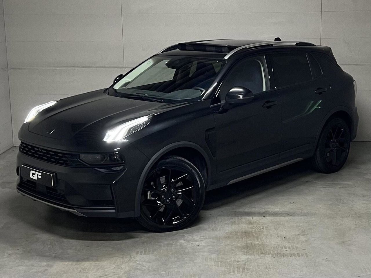 Lynk & Co 01