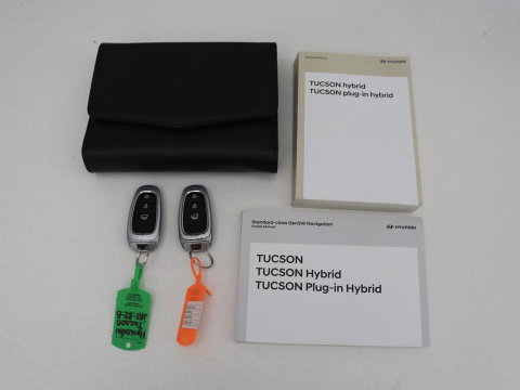 Hyundai Tucson 1.6 T-GDI PHEV N Line Sky 4WD | Panoramadak | Stoelverwarming | Leder/Alcantara | Camera | Adaptive cruise | Carplay | Full LED | Stuurverwarming | Keyless | Plug In