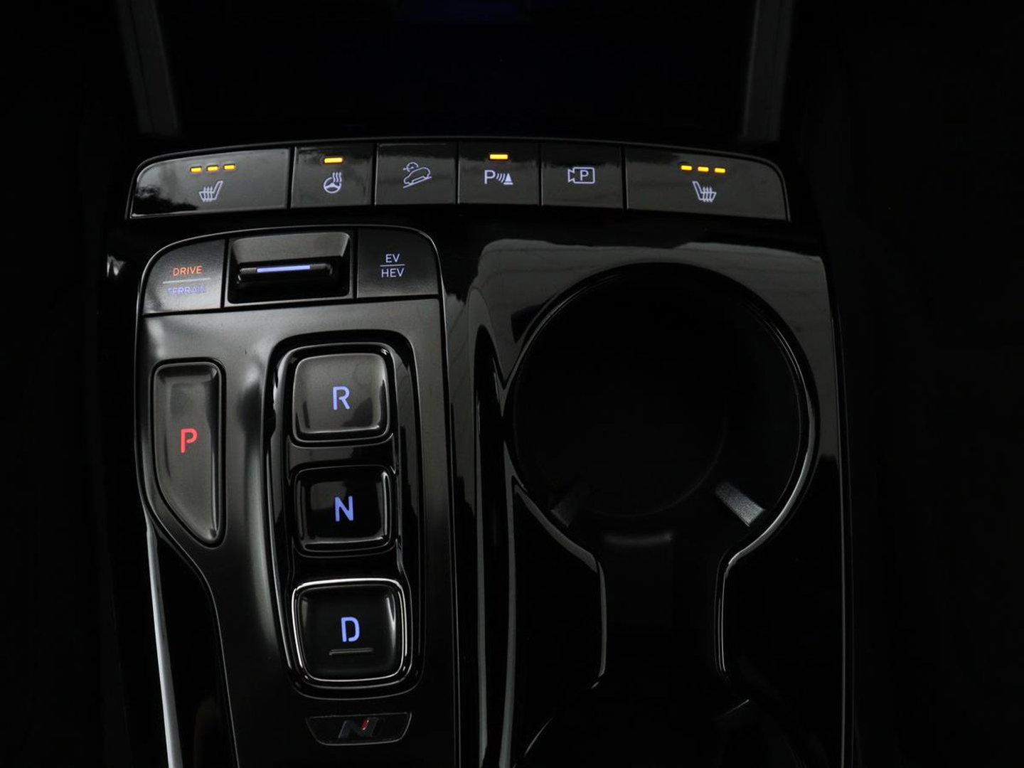 Hyundai Tucson 1.6 T-GDI PHEV N Line Sky 4WD | Panoramadak | Stoelverwarming | Leder/Alcantara | Camera | Adaptive cruise | Carplay | Full LED | Stuurverwarming | Keyless | Plug In