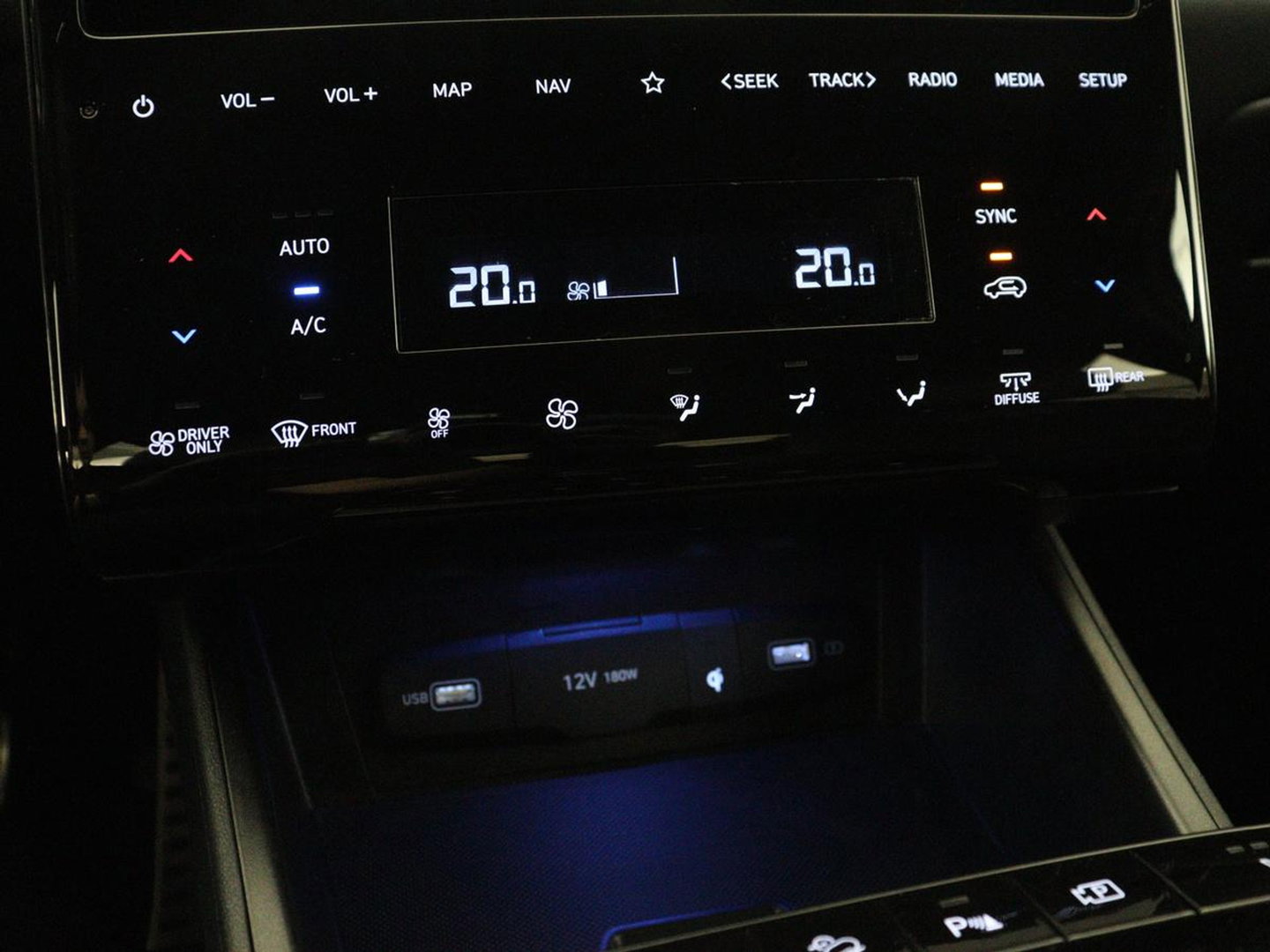Hyundai Tucson 1.6 T-GDI PHEV N Line Sky 4WD | Panoramadak | Stoelverwarming | Leder/Alcantara | Camera | Adaptive cruise | Carplay | Full LED | Stuurverwarming | Keyless | Plug In