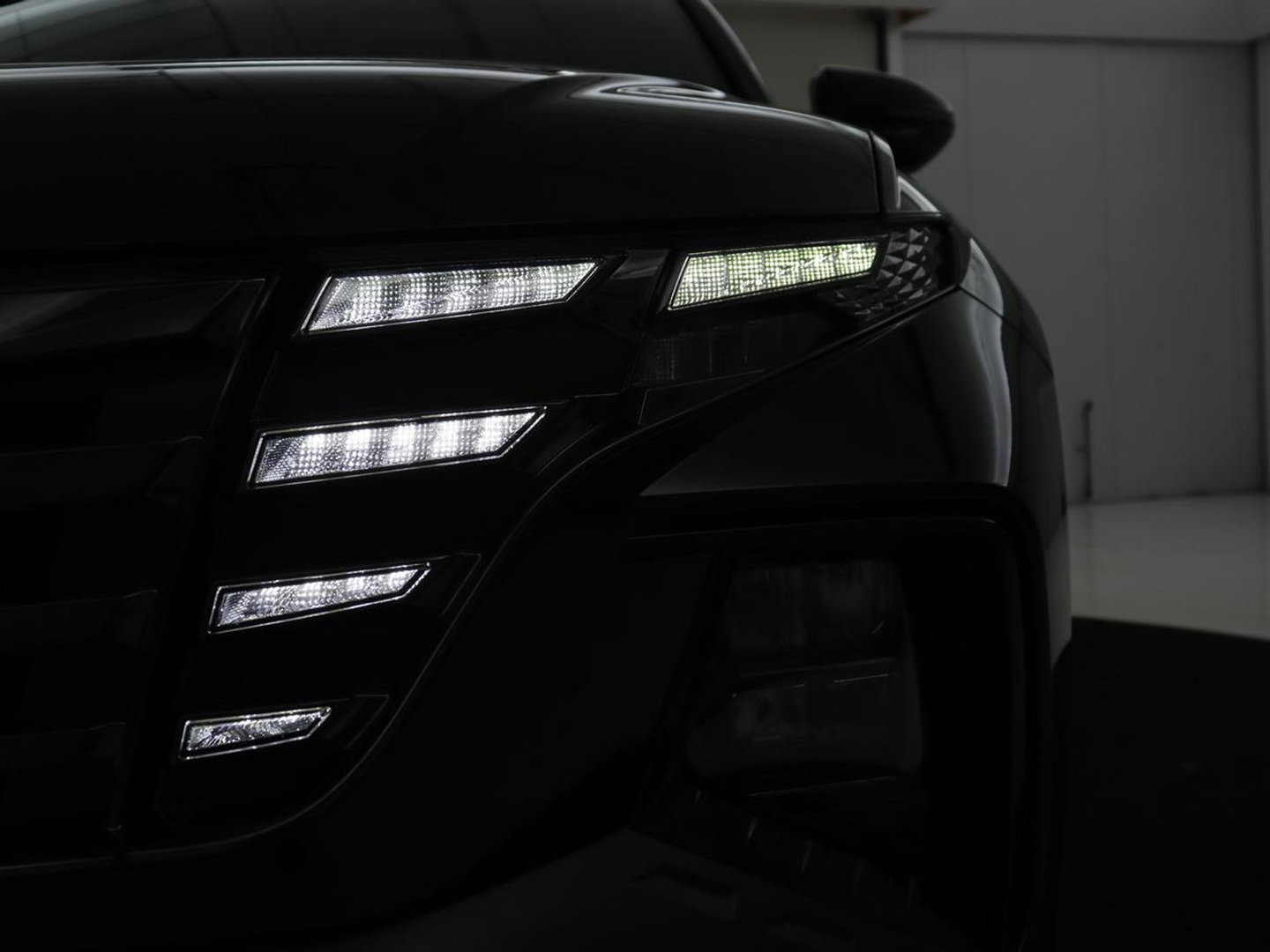Hyundai Tucson 1.6 T-GDI PHEV N Line Sky 4WD | Panoramadak | Stoelverwarming | Leder/Alcantara | Camera | Adaptive cruise | Carplay | Full LED | Stuurverwarming | Keyless | Plug In