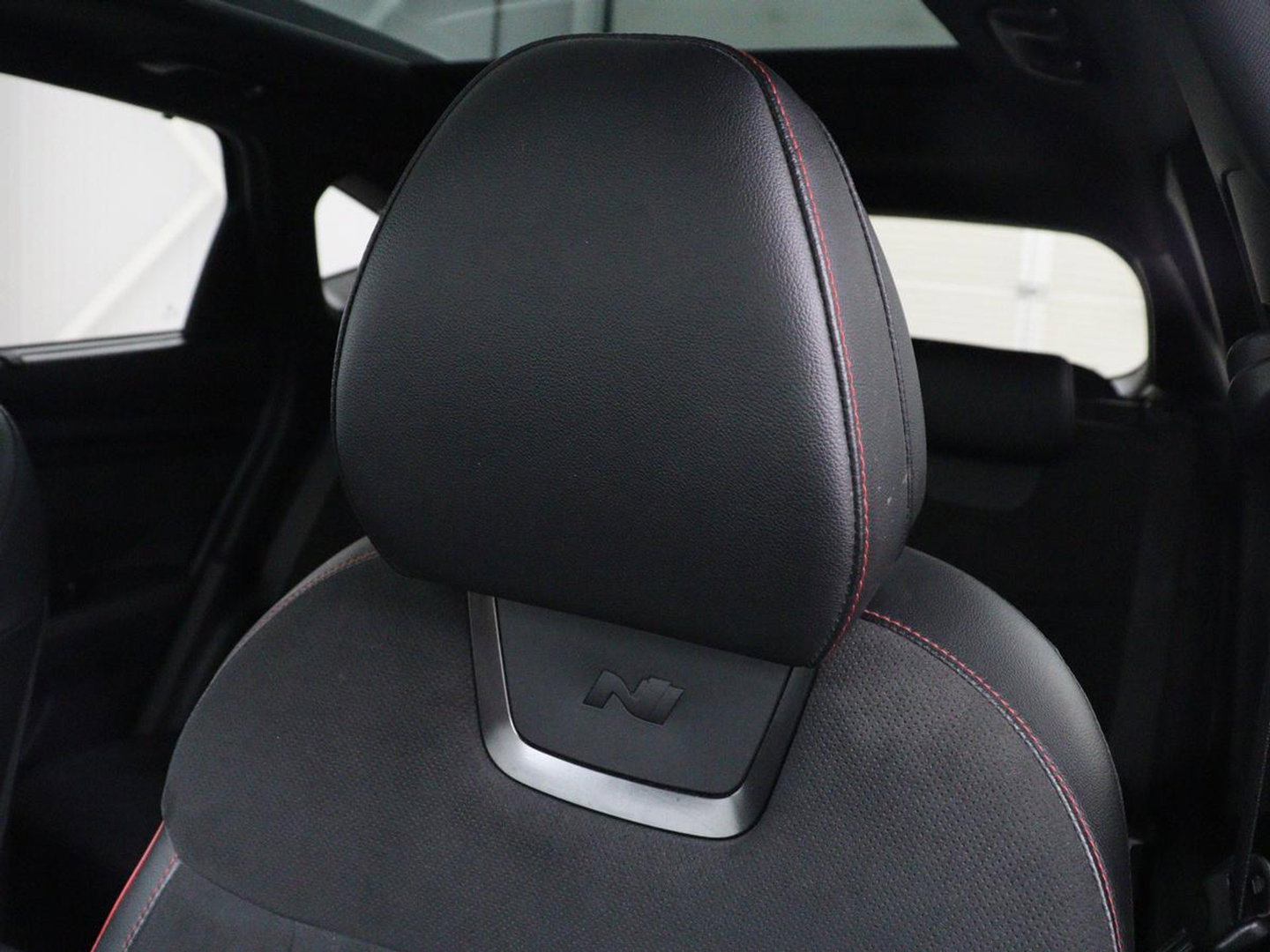 Hyundai Tucson 1.6 T-GDI PHEV N Line Sky 4WD | Panoramadak | Stoelverwarming | Leder/Alcantara | Camera | Adaptive cruise | Carplay | Full LED | Stuurverwarming | Keyless | Plug In