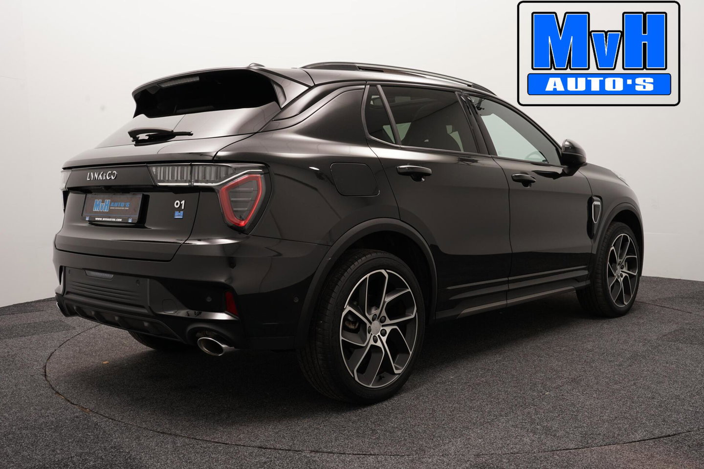 Lynk & Co 01 1.5 PHEV|FULL BLACK|360°CAM|PANO|262PK|SOH95%