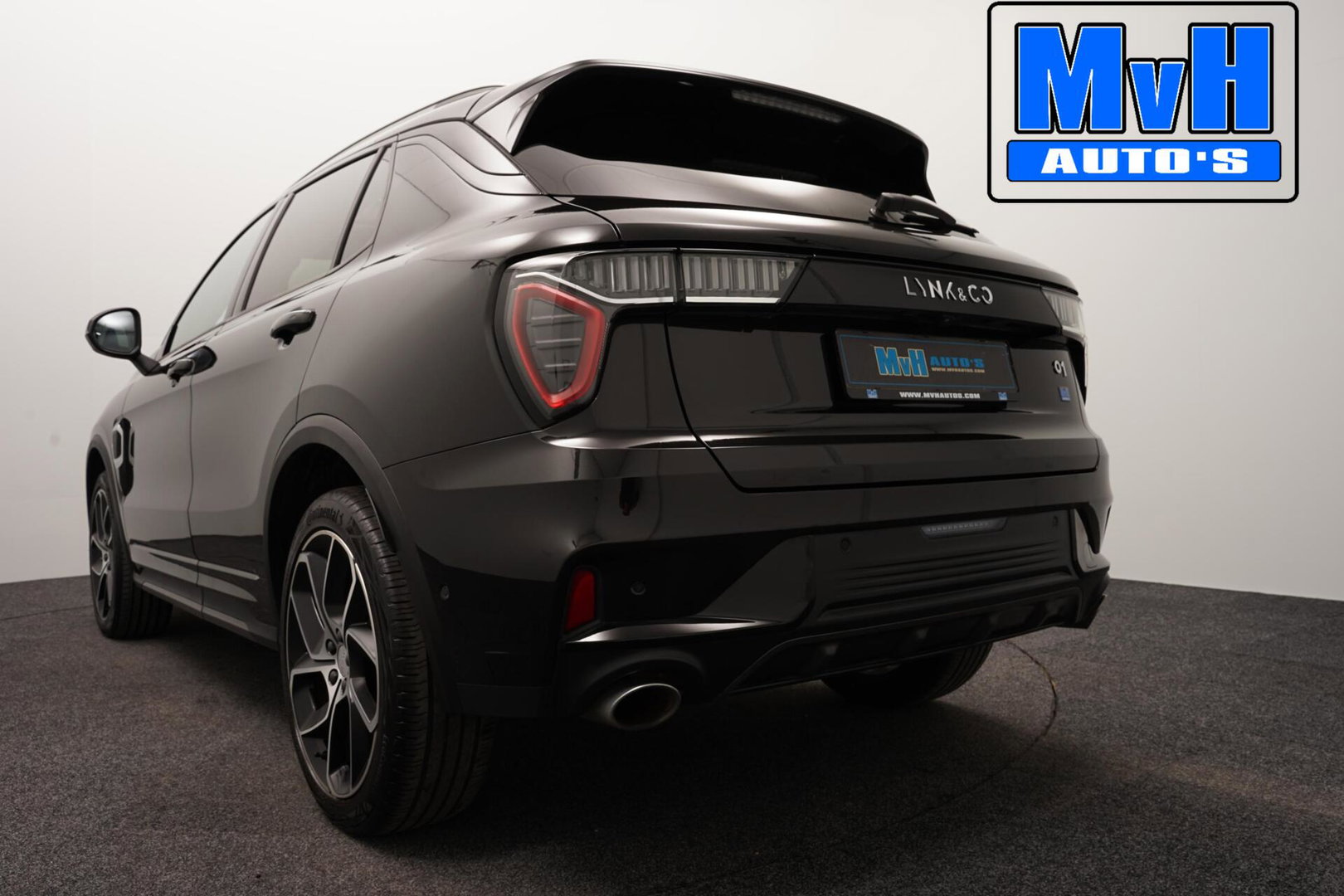 Lynk & Co 01 1.5 PHEV|FULL BLACK|360°CAM|PANO|262PK|SOH95%