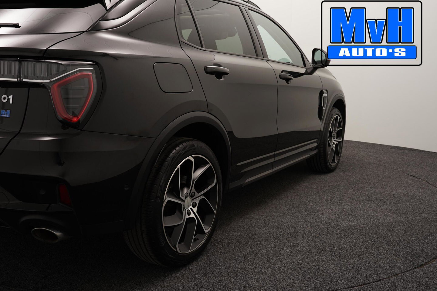 Lynk & Co 01 1.5 PHEV|FULL BLACK|360°CAM|PANO|262PK|SOH95%