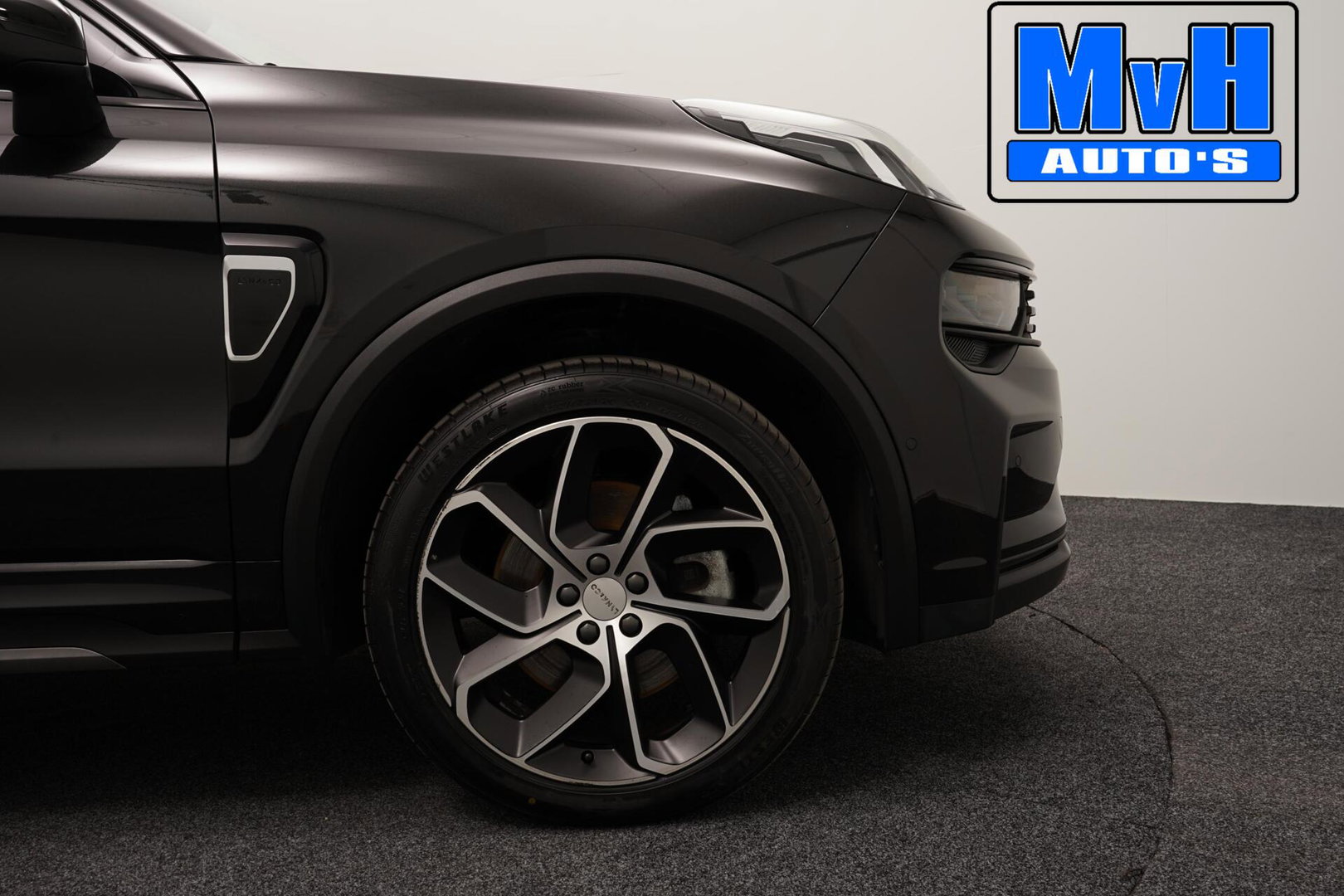 Lynk & Co 01 1.5 PHEV|FULL BLACK|360°CAM|PANO|262PK|SOH95%